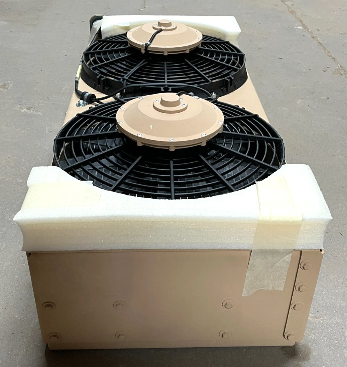 BRAND NEW MRAP REFRIGERATION CONDENSOR OEM NOS 107578500C 3113284C91L 4130-01-562-3925