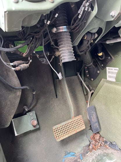 M998 4 MAN WITH HELMET TOP HUMVEE HMMWV WITH 4,007 MILES FOR SALE