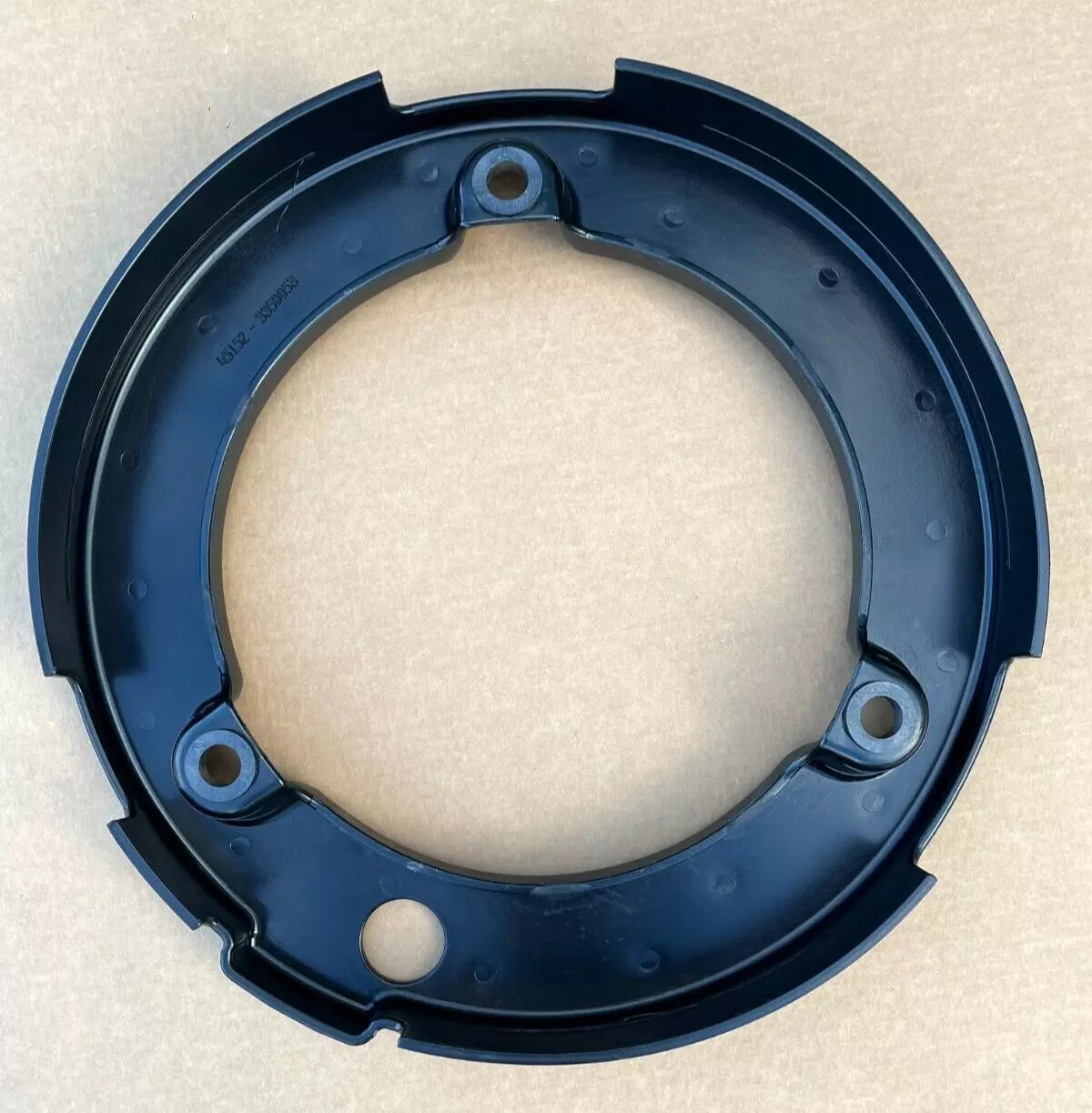 OSHKOSH 3350053 3279439 VEHICULAR HUB CAP INSERT COVER,WHEEL 20 X 10 FOR MRAP