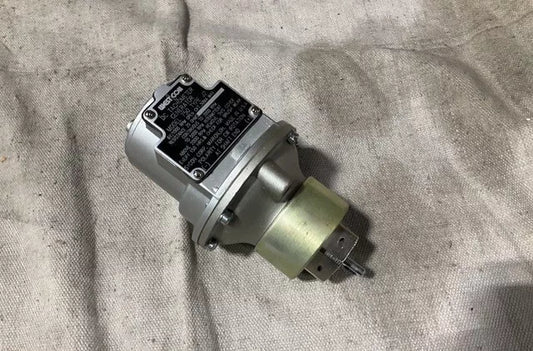 POWHATAN CLASS T-ATF 166 TACHOMETER GENERATOR 6 AC 750-9906000 6680-00-524-9895