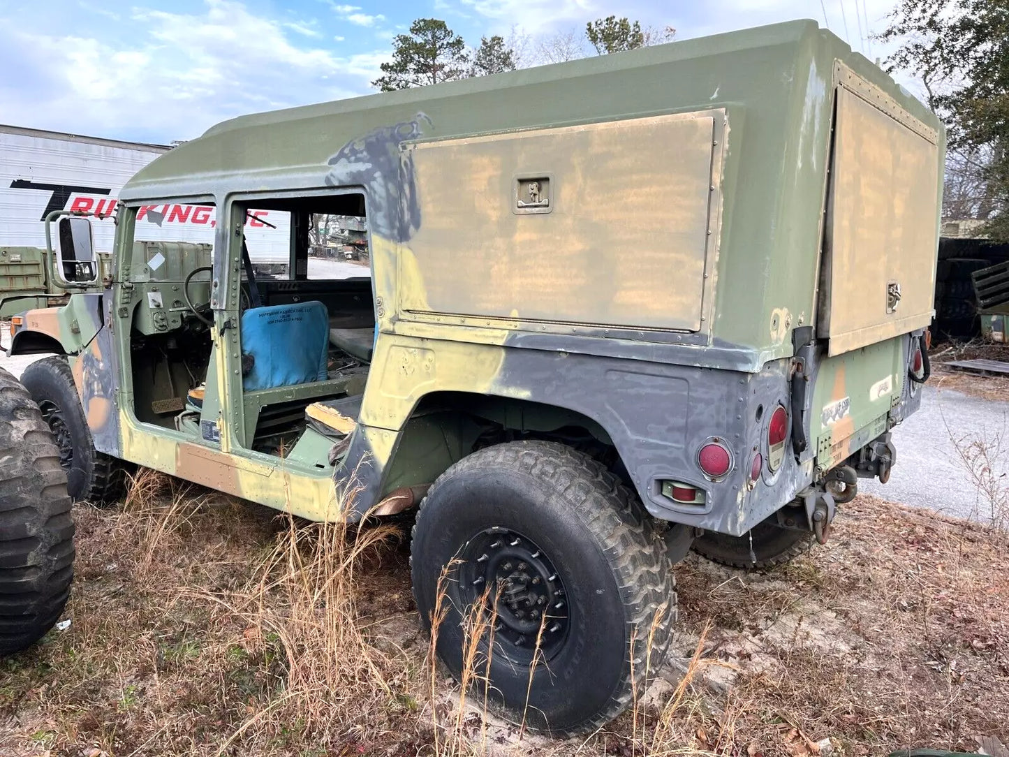 M998 4 MAN WITH HELMET TOP HUMVEE HMMWV WITH 4,007 MILES FOR SALE