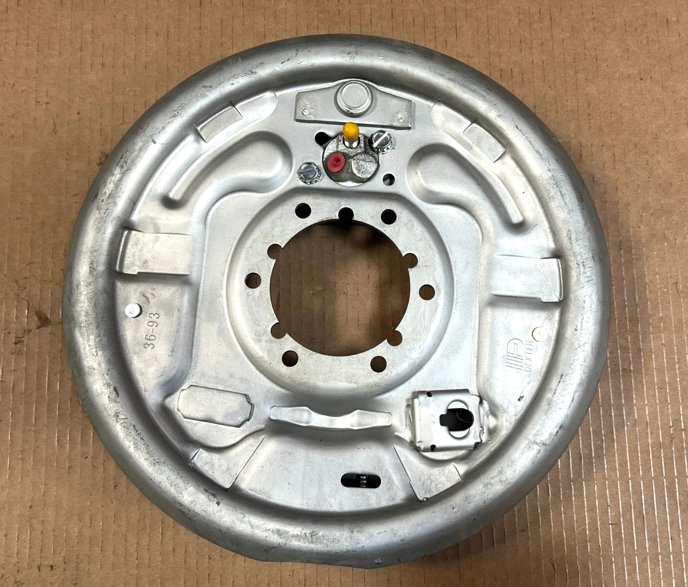 M119A1,105MM HOWITZER 12593001 SHOE TYPE BRAKE ASSY RH 13016037 2530-01-456-9105