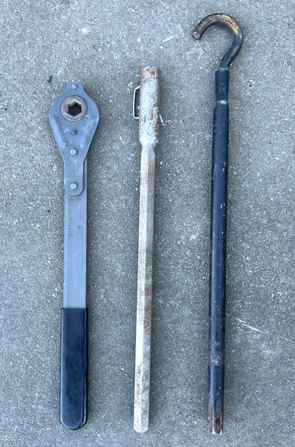 HMMWV 3.5 TON 12447042 18'' HAND COMPACT SCISSORS LIFT JACK KIT WITH TOOLS AND BAG 5939822L 5120-01-430-3123