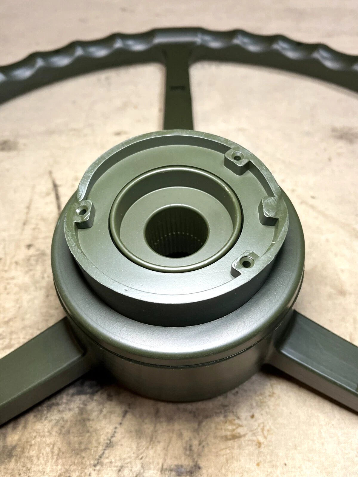 NEW  SURPLUS STEERING WHEEL 2530-01-089-9129 Military Parts 2.5 Ton M35a2 5 TON 11663384