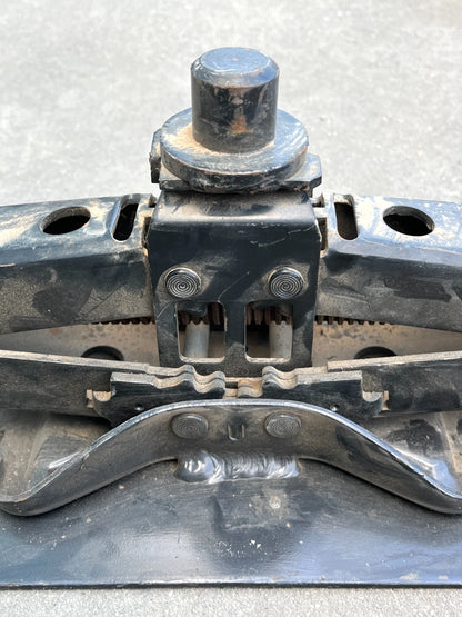 OEM HMMWV 3.5 TON 12447042 18'' HAND COMPACT SCISSOR LIFT JACK 5939822L *AS-IS*