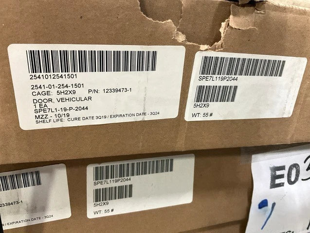 BRAND NEW HMMWV 1-1/4-TON TRUCK 5596900 REAR LH DOOR 12339473-1 2541-01-254-1501