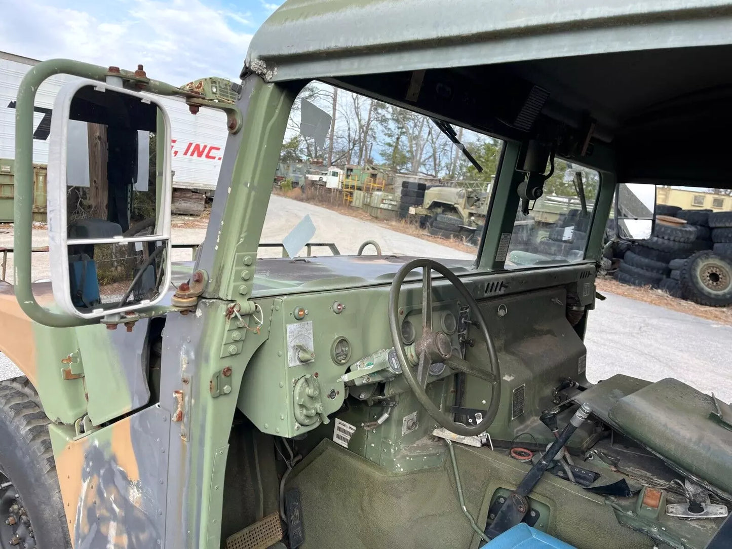 M998 4 MAN WITH HELMET TOP HUMVEE HMMWV WITH 4,007 MILES FOR SALE