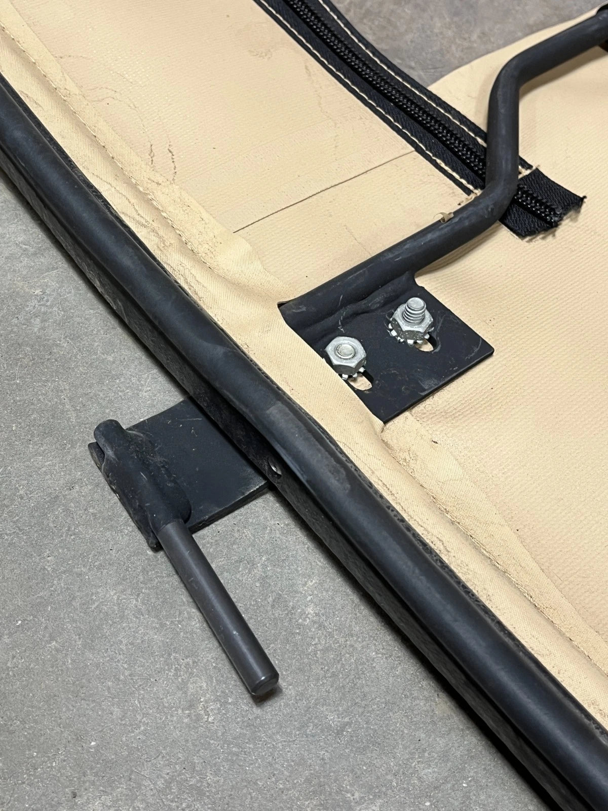 HMMWV HUMVEE M998 VEHICULAR DOOR RIGHT REAR TAN 12340245-3 510-01-330-6176