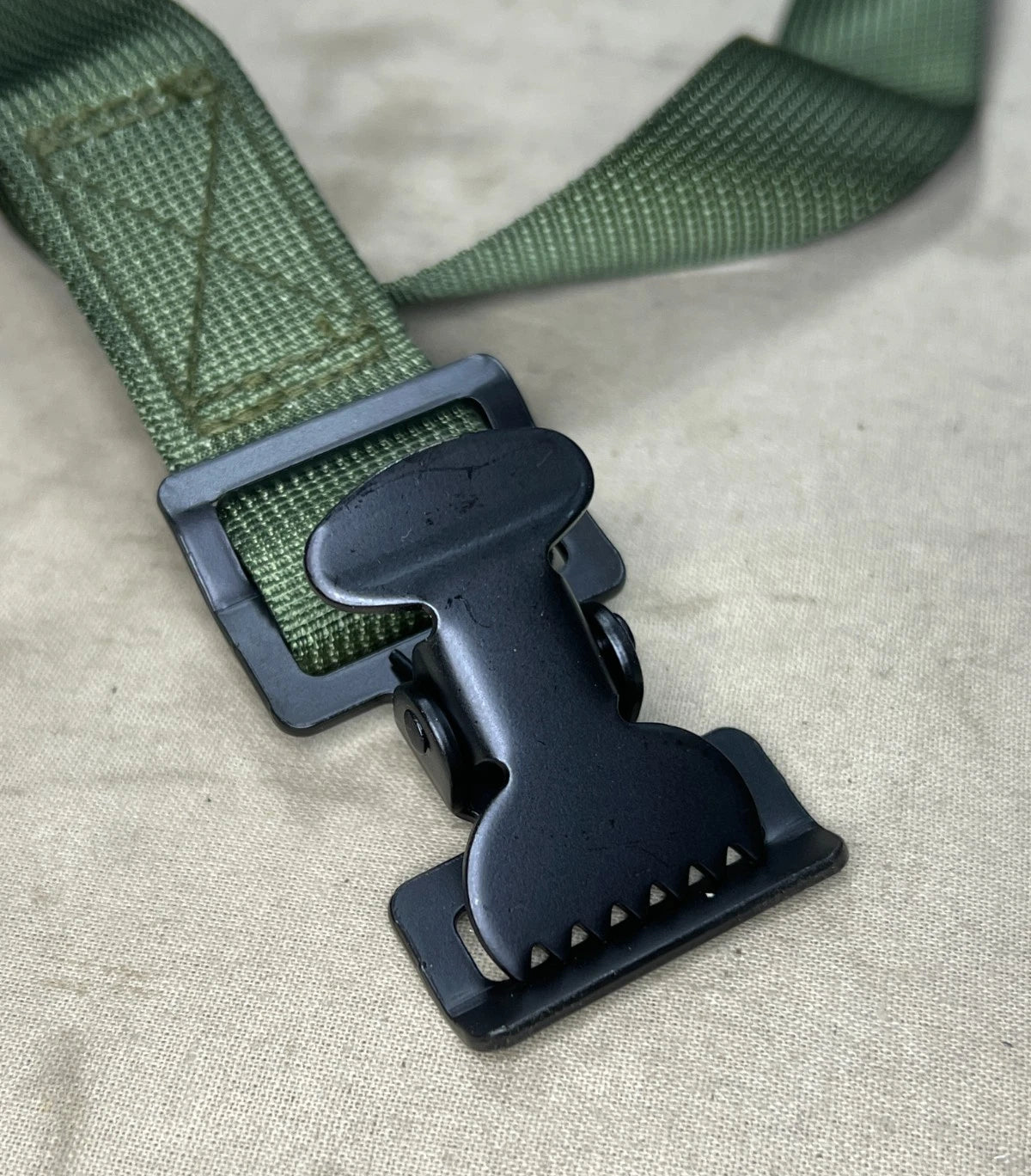 US MILITARY VEHICLE CARGO TRUCK TIE DOWN 36 INCH WEBBING STRAP 5340-00-753-3744