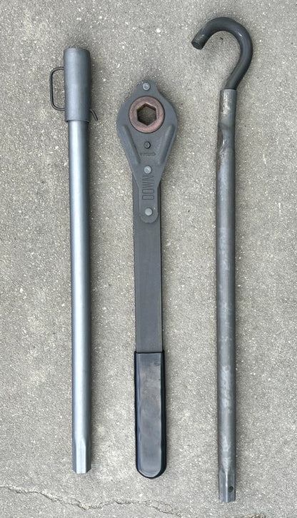 NEW OEM HMMWV 3.5 TON 12447042 18'' HAND COMPACT SCISSOR LIFT JACK KIT 5939822L