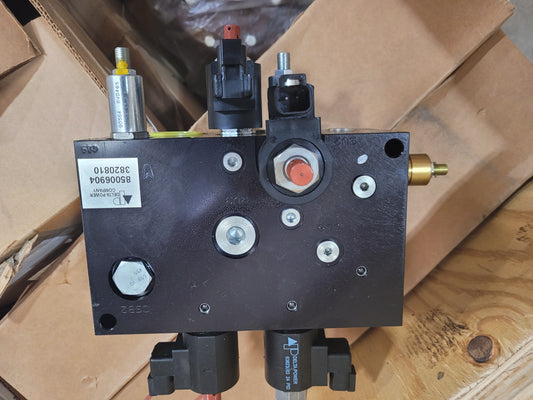 85006821 4730-01-558-5458	 manifold HEMTT 3820810 3595748