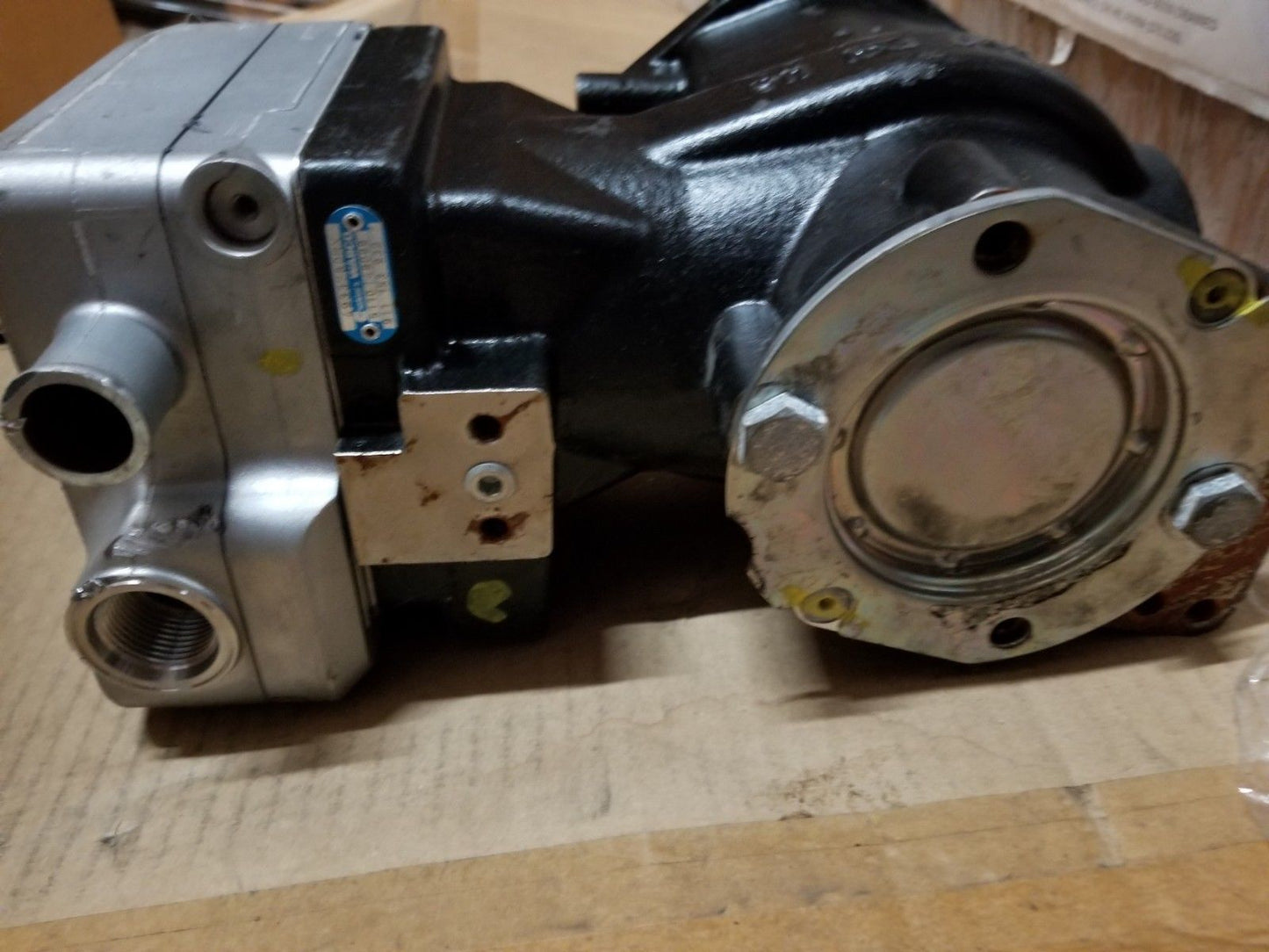 MRAP COMPRESSOR UNIT 4310-01-563-8619 Cummins 1 Cyl Air Compressor 5301096