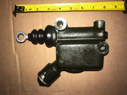 M151 Jeep Brake MASTER CYLINDER M151A1 M15  7035410  Military Truck Part