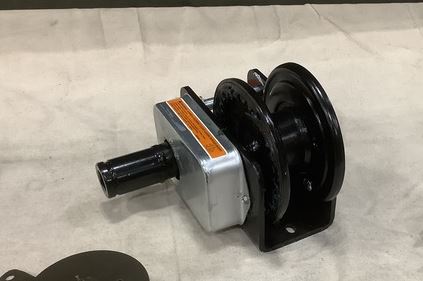 3950-01-674-5631	WINCH HAND OPERATED 5107636