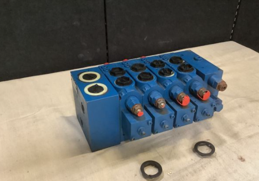 Kalmar 9238870001 Flow Control Valve 4820-01-480-4892	 9238870001